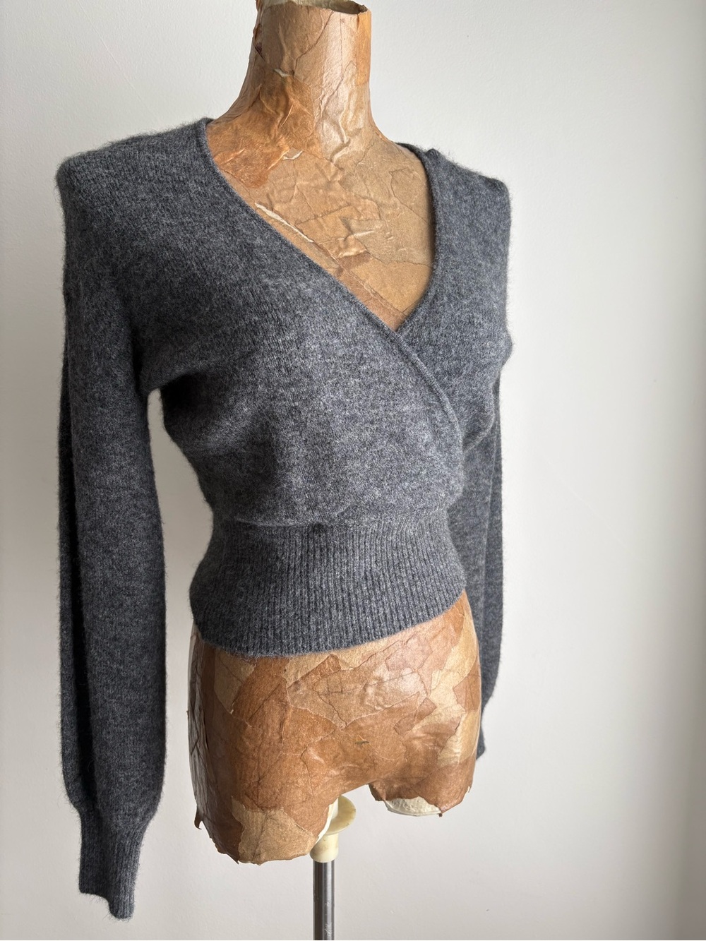 NWT Wilfred Aritzia Heather Charcoal Wrap Sweater 2XS - Picture 5 of 9